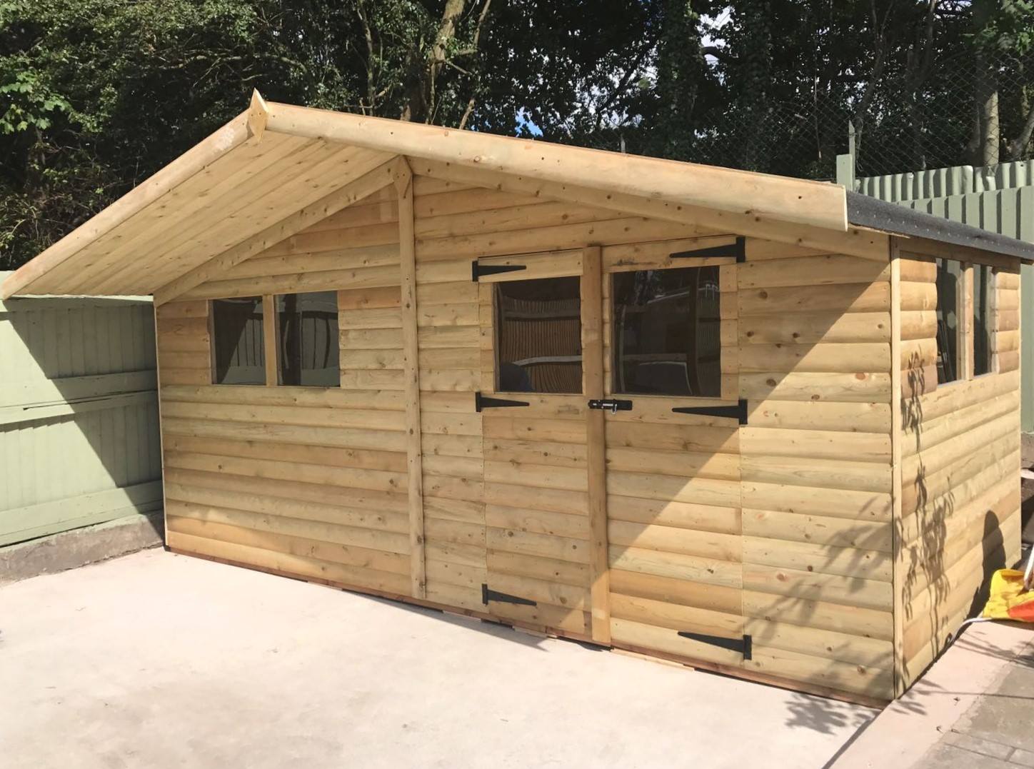 Reverse Apex Loglap Cabin