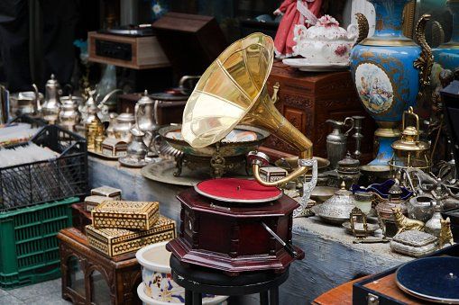 Antique Musical Instrument — Licensed Appraiser in Bend, OR Antique Musical Instrument — Licensed Appraiser in Bend, OR