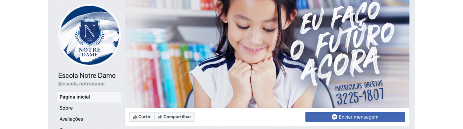 Banner para uma escola com uma criança sorridente e livros, promovendo a matrícula para o ano letivo de 2025.