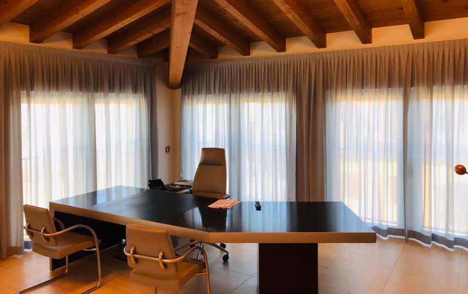 Tenda per la zona ufficio