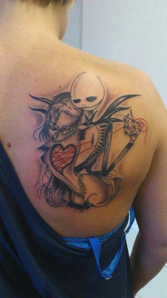 Skull shoulder tattoo