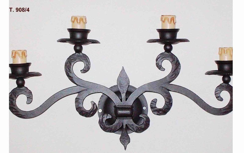 lampadario da muro a quattro braccia