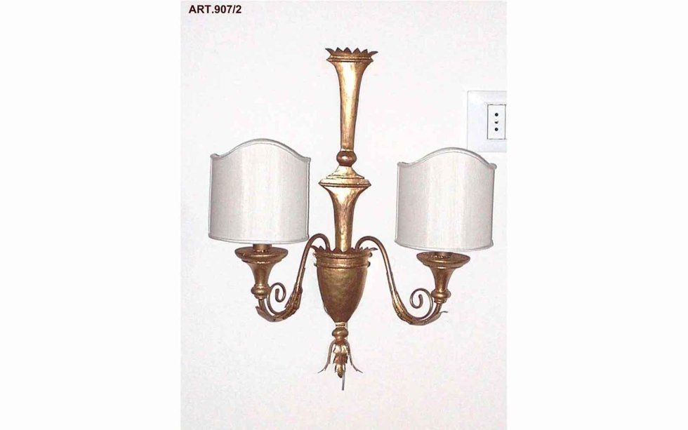 lampadario da parete a due braccia