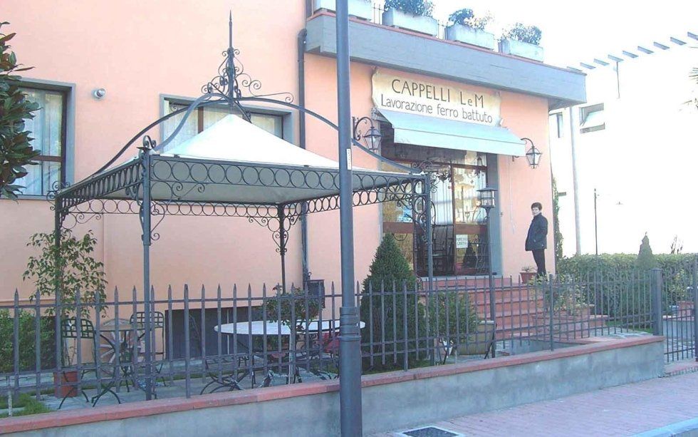 gazebo quadrato in ferro battuto
