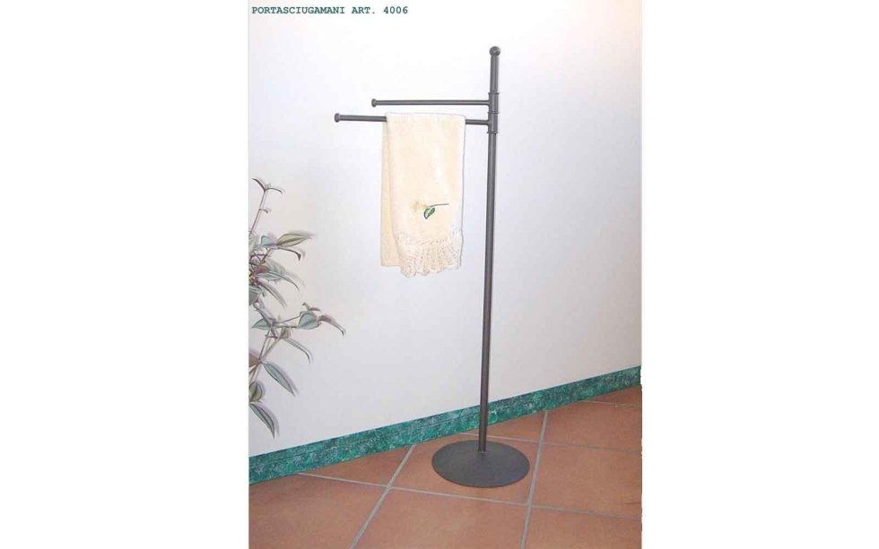 portasciugamani con asciugamano
