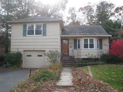 siding installation by Arrow Home Improvements in Seaford NY