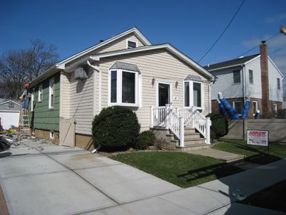 siding installation by Arrow Home Improvements in Seaford NY