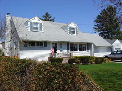 siding installation by Arrow Home Improvements in Seaford NY