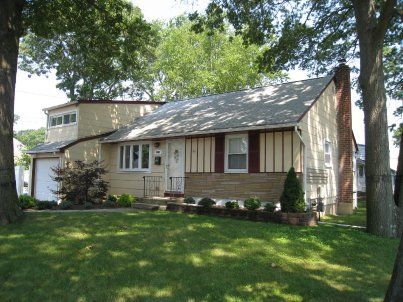 siding installation by Arrow Home Improvements in Seaford NY