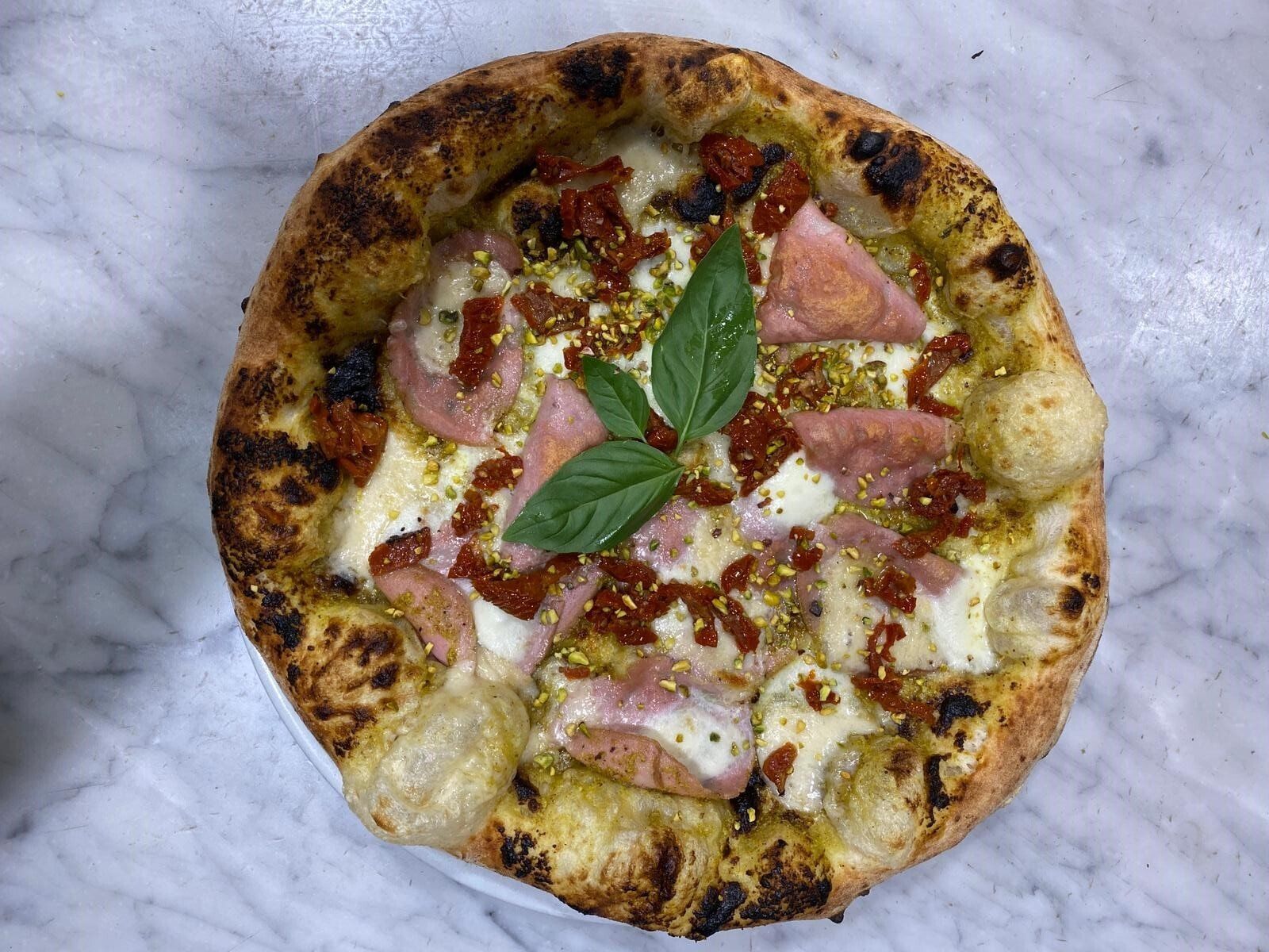 Pizza cotto e pomodori