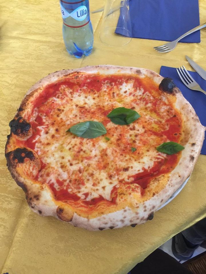 Pizza margherita