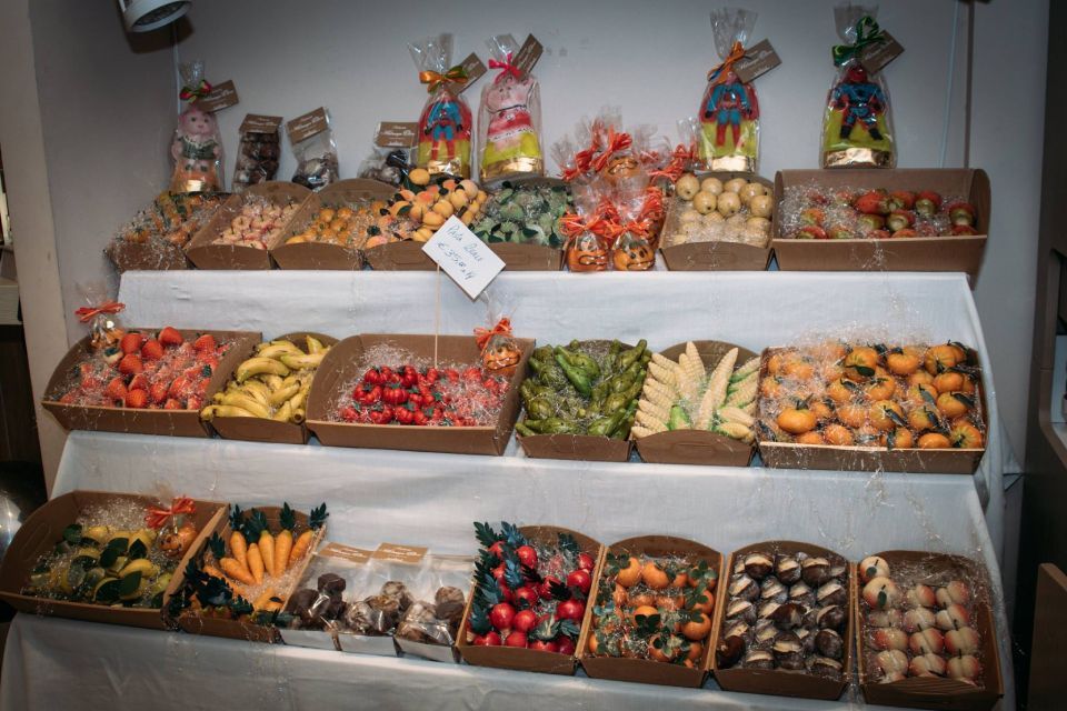 Vasto assortimento di frutta martorana