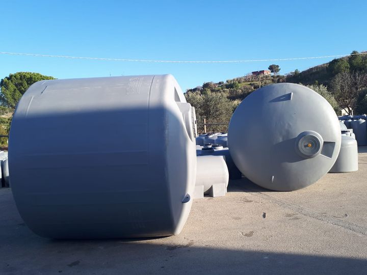 serbatoi di plastica per uso aziendale