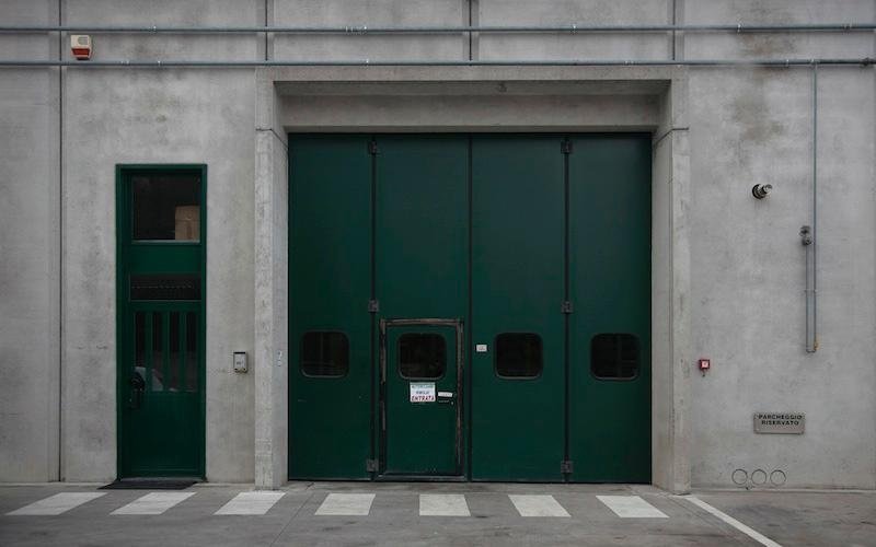 Portone magazzino Autoricambi Riboldi