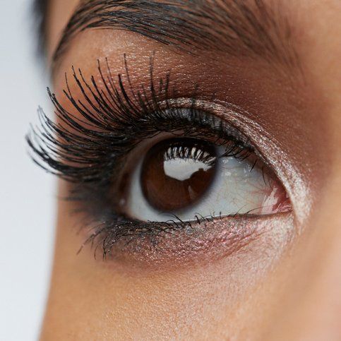 eyelash extension