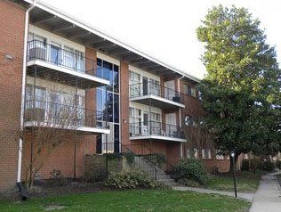 Riverside Park Apartments