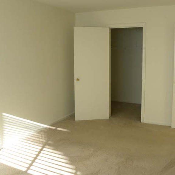 Riverside Park Apartments Interior