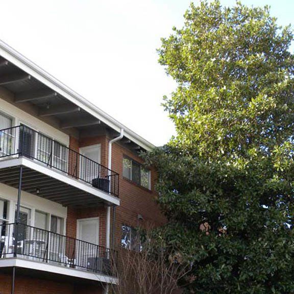 Riverside Park Apartments