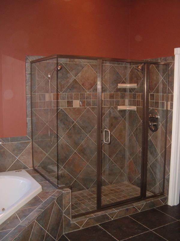 Indiana — Transparent Door Glasses Shower Enclosure in Louisville, KY