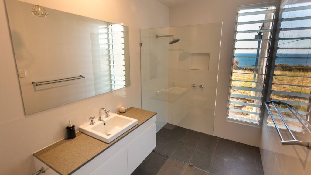 Mordern bathroom Kangaroo Island accommodation