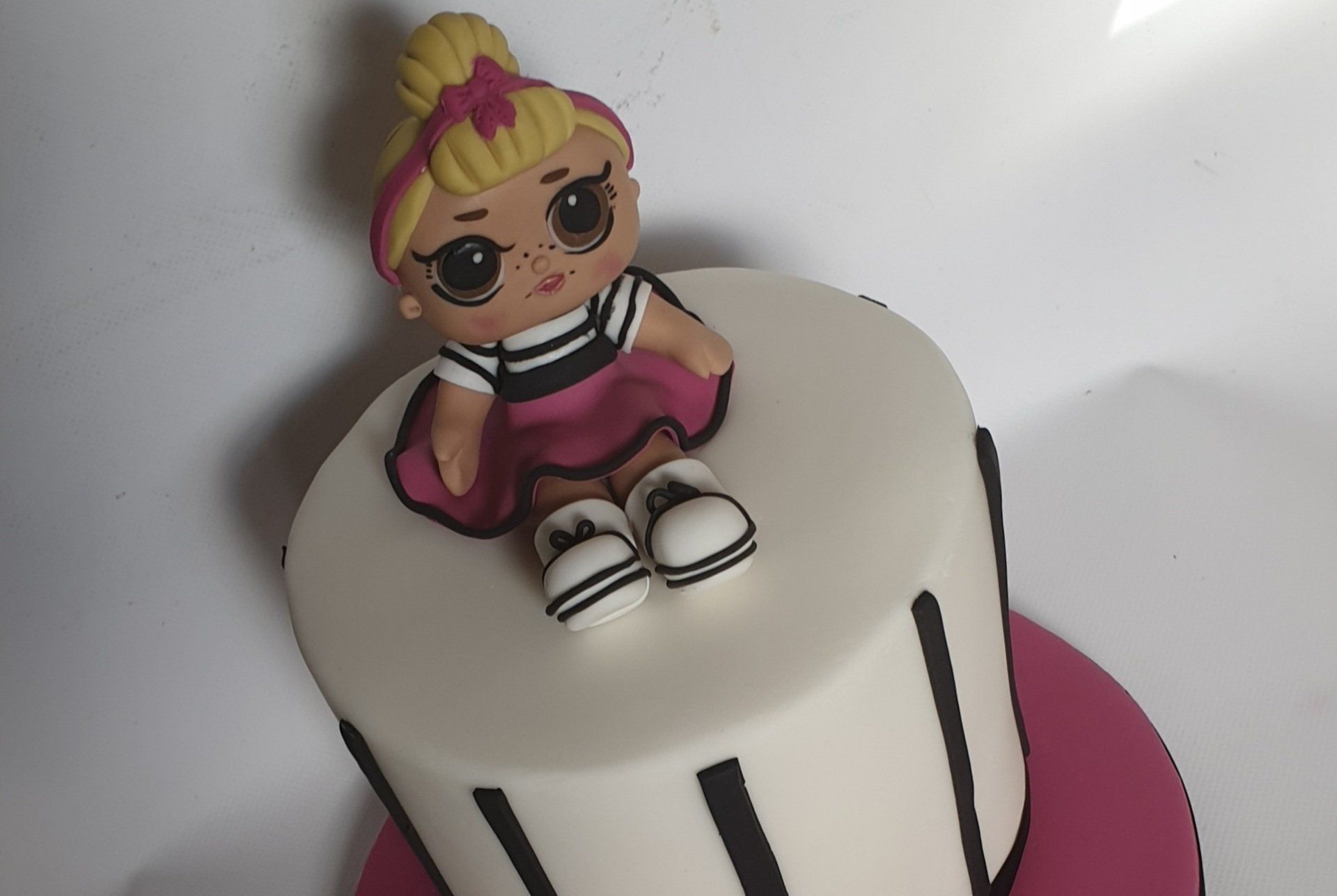 LOL Surprise birthday cake