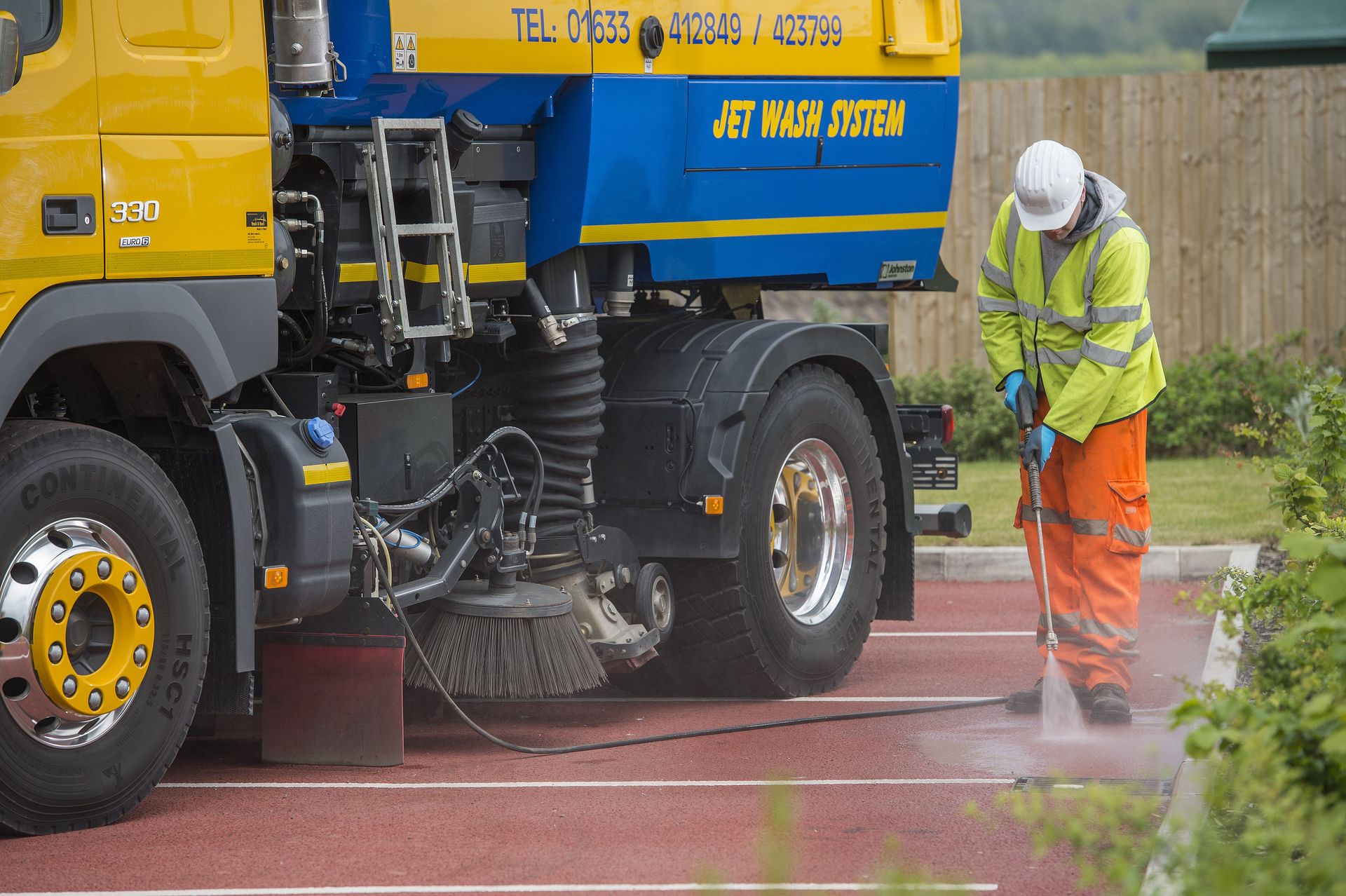 Roadsweeper technician
