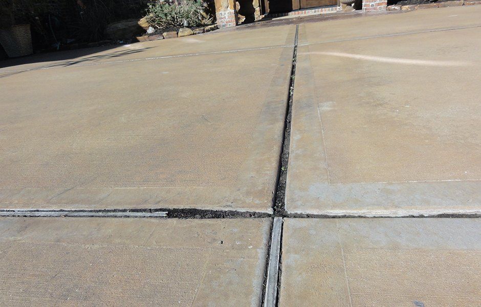 Gap Amour used on concrete to fill gap