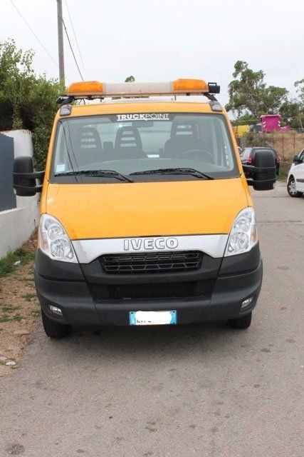 fronte di un carro attrezzi
