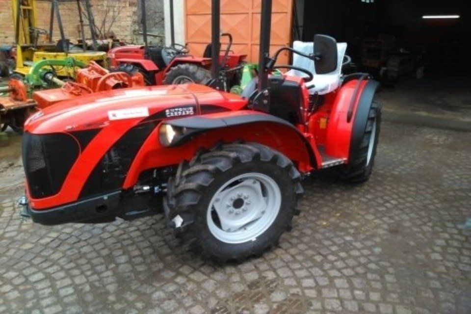 trattore per l'agricoltura in vendita