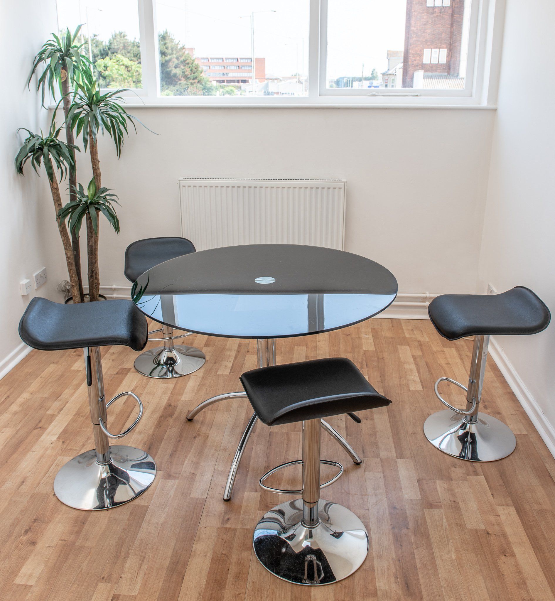 Hire Fully Serviced Conference or Meeting Room in Lowestoft, Suffolk
