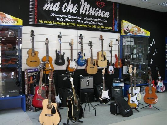 chitarre classiche e acustiche