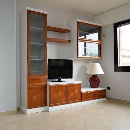 mobili e complementi d'arredo
