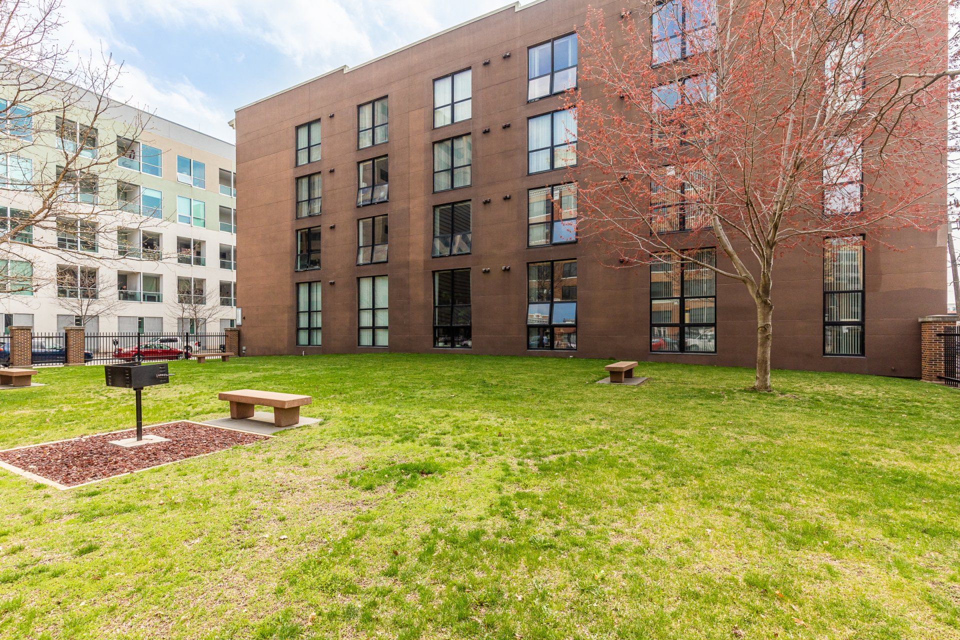 Exterior Common Area Lawn & BBQ Area