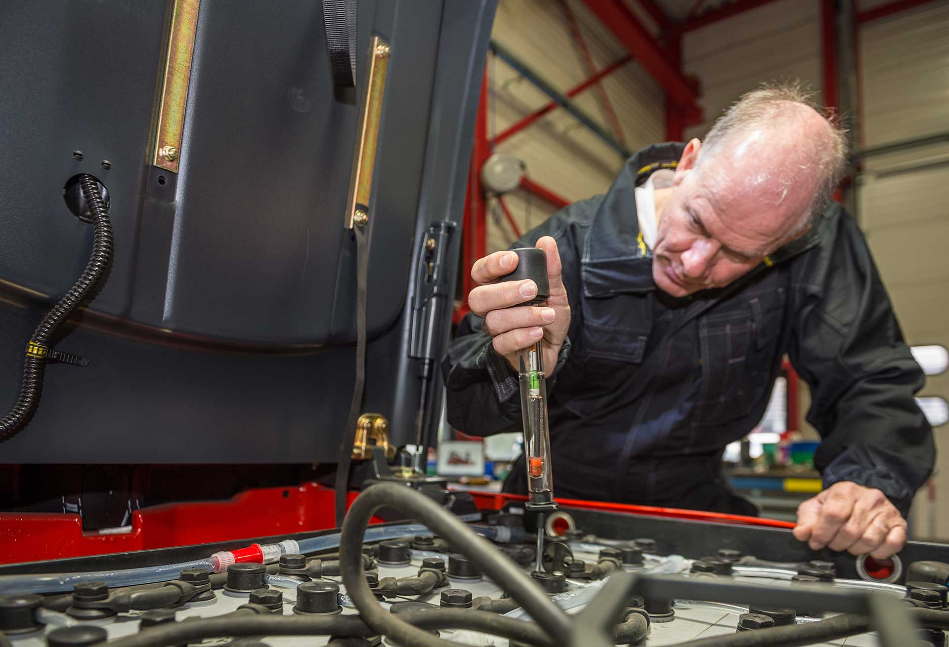 Tri Mechanical Truck & Auto Repair | Hydraulic Lift Gate Repair | Deer Park, NY Tri Mechanical Truck & Auto Repair | Hydraulic Lift Gate Repair | Deer Park, NY
