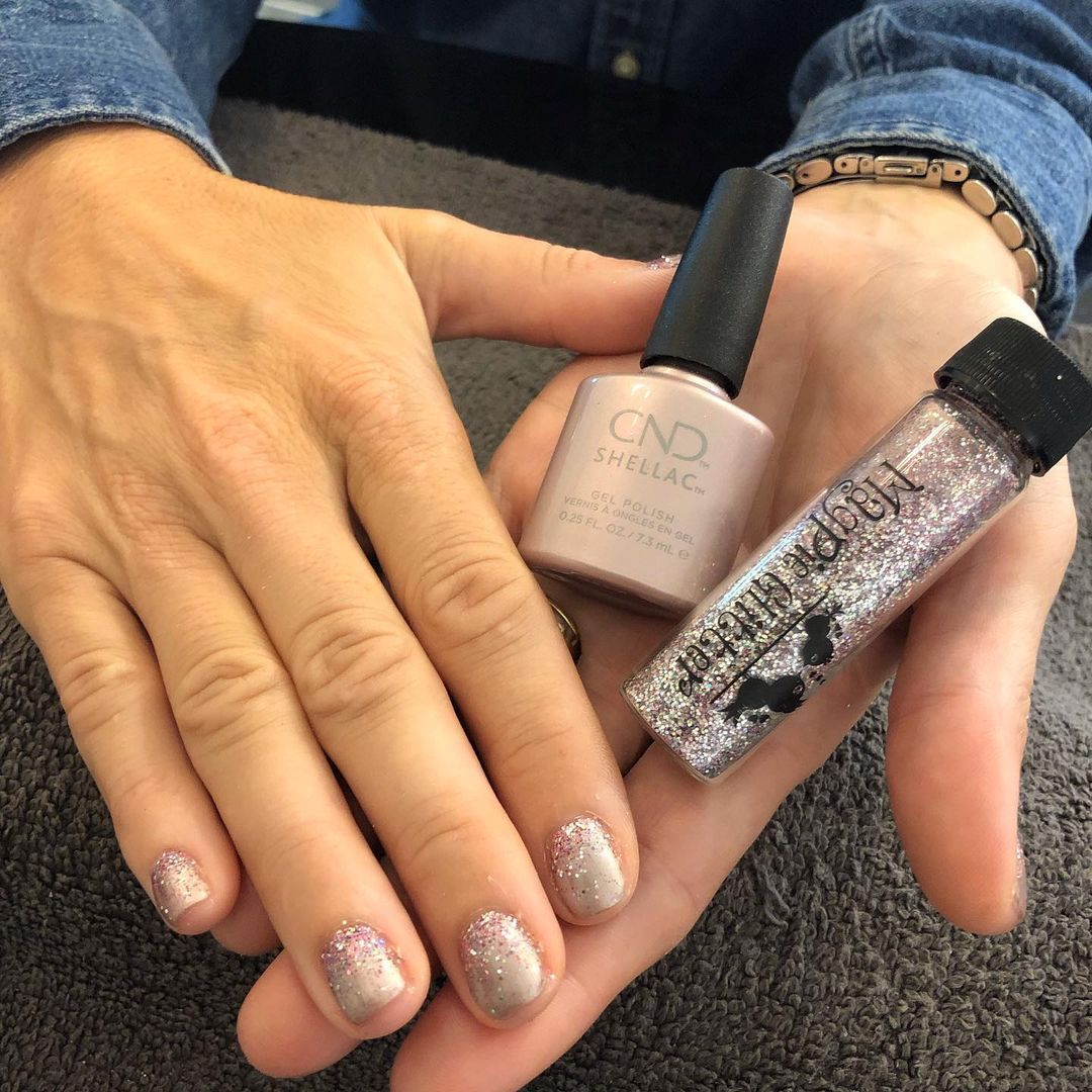 Sparkly shellac nails
