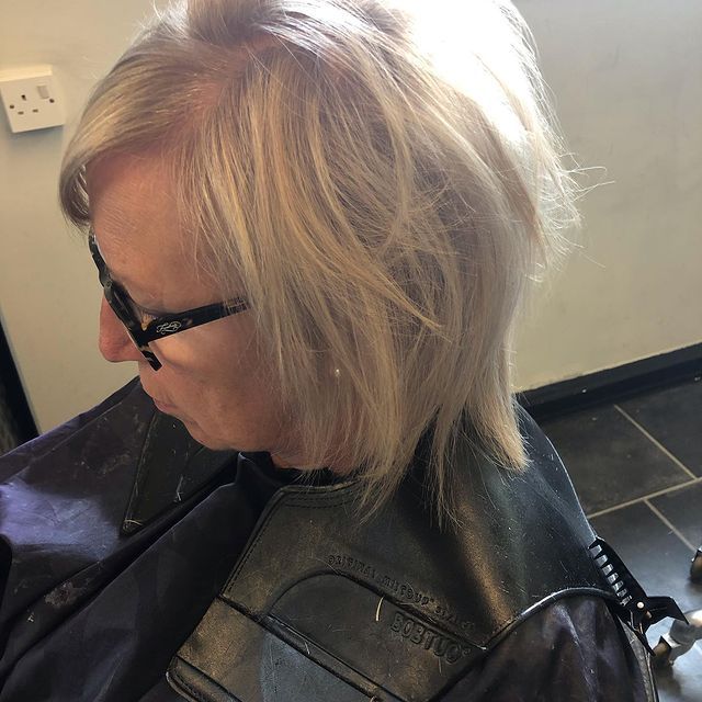 woman with short blonde bob