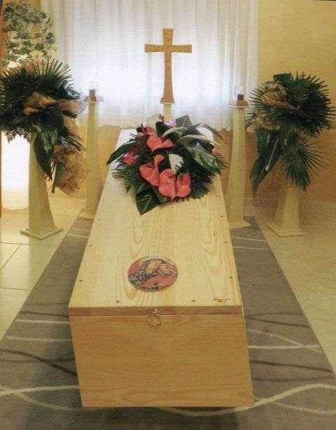 Cofano funebre in legno