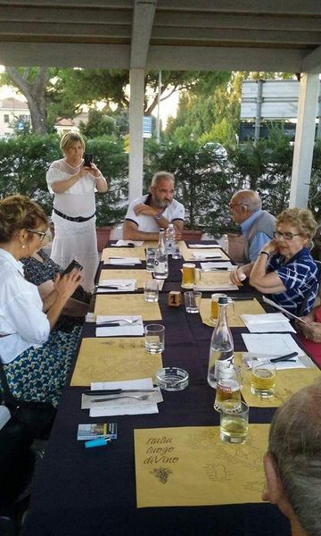 Ospiti della struttura a tavola