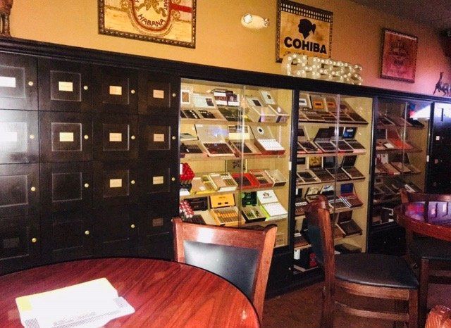 Stray Cat Lounge Cigar Humidor