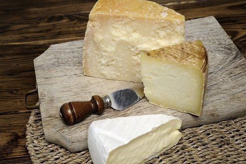 Tagliere con formaggio
