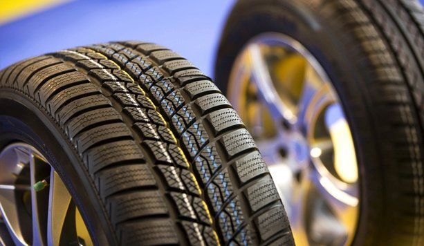 pneumatici auto nuovi in esposizione