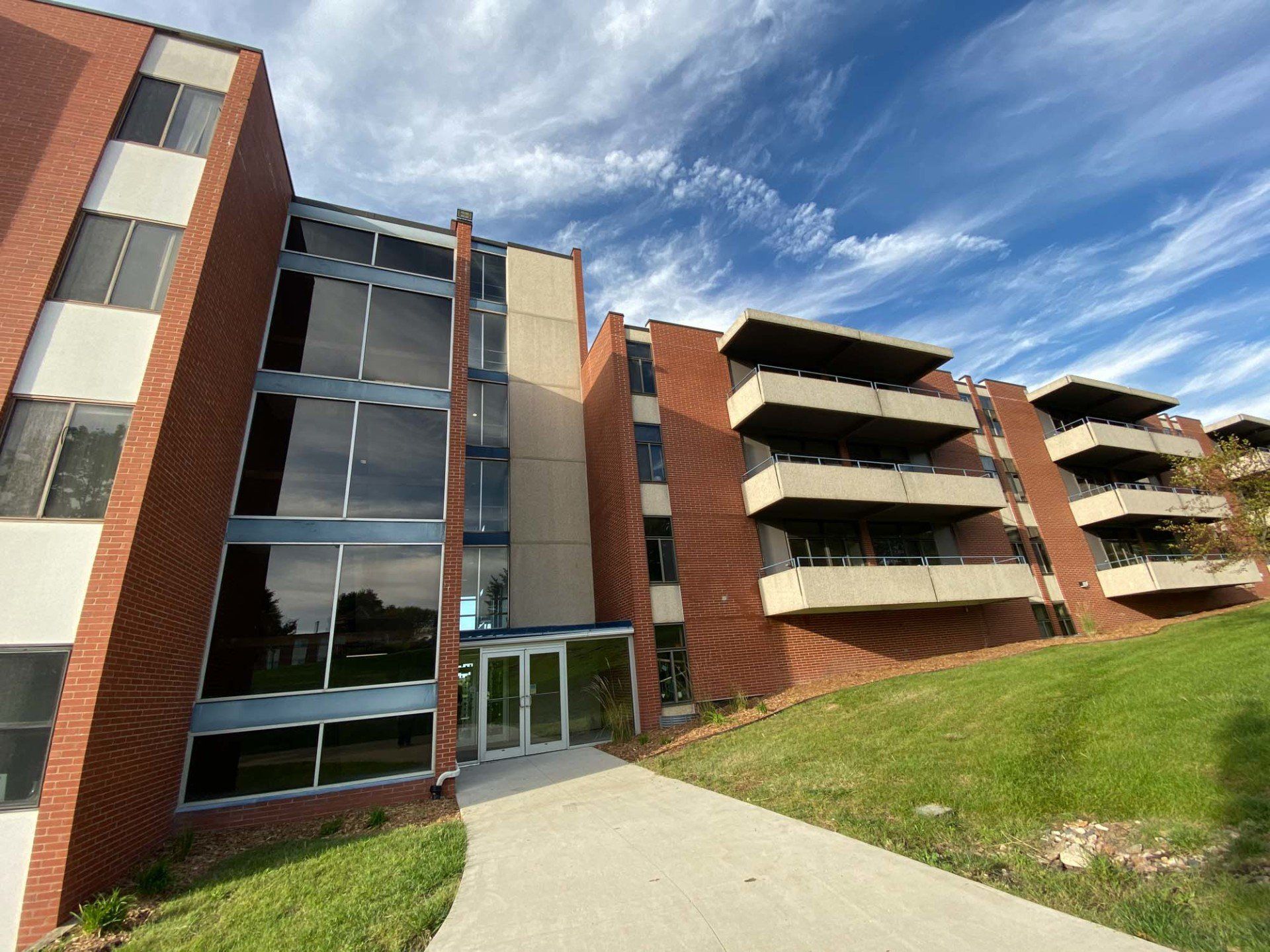 Exterior | The Village @ Gray's Lake
