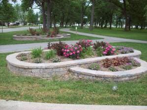 Pulaski Park Planters - May 31, 2010 006