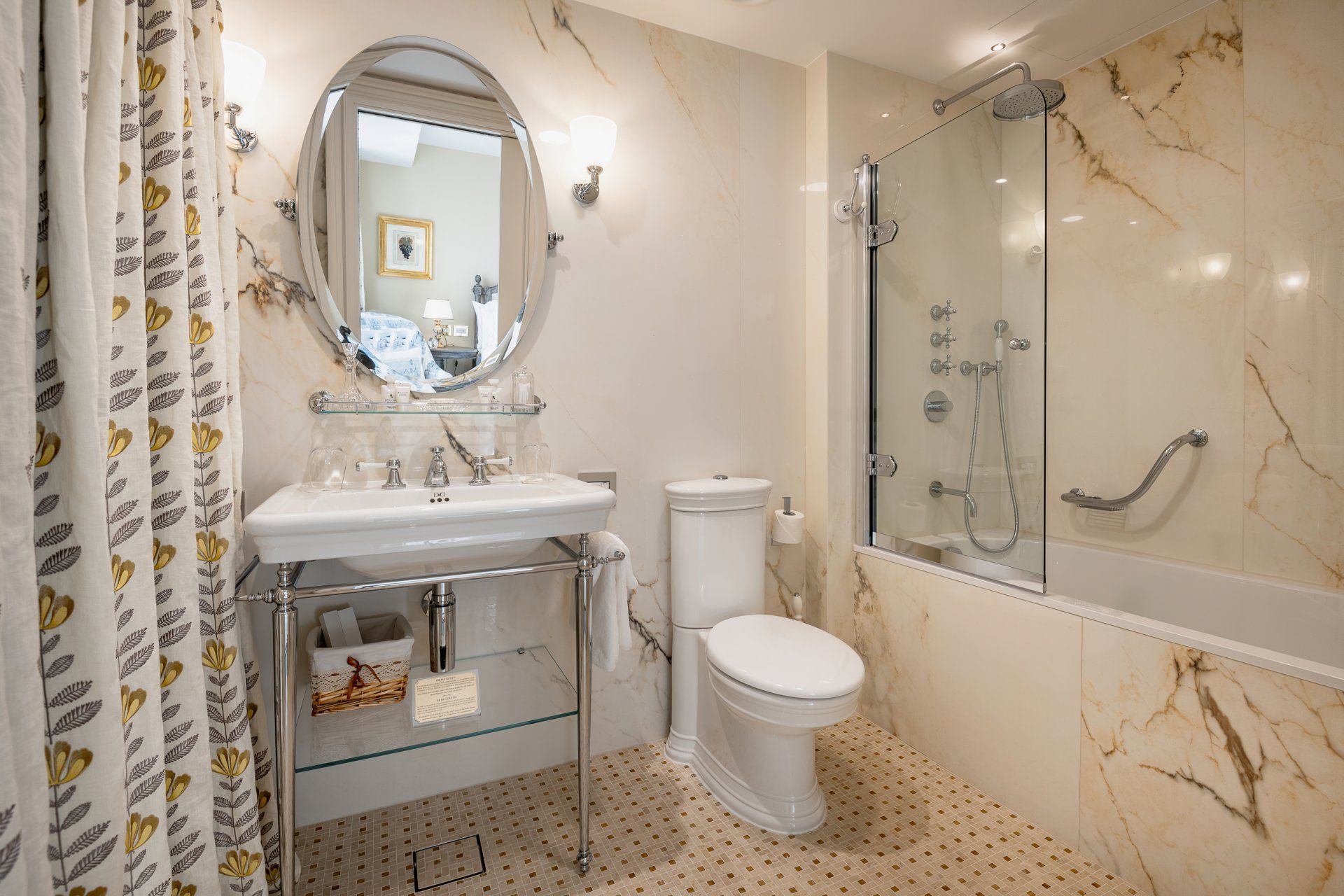 Villa Korta Katarina Suite 302: Golden Light and Gracious Living