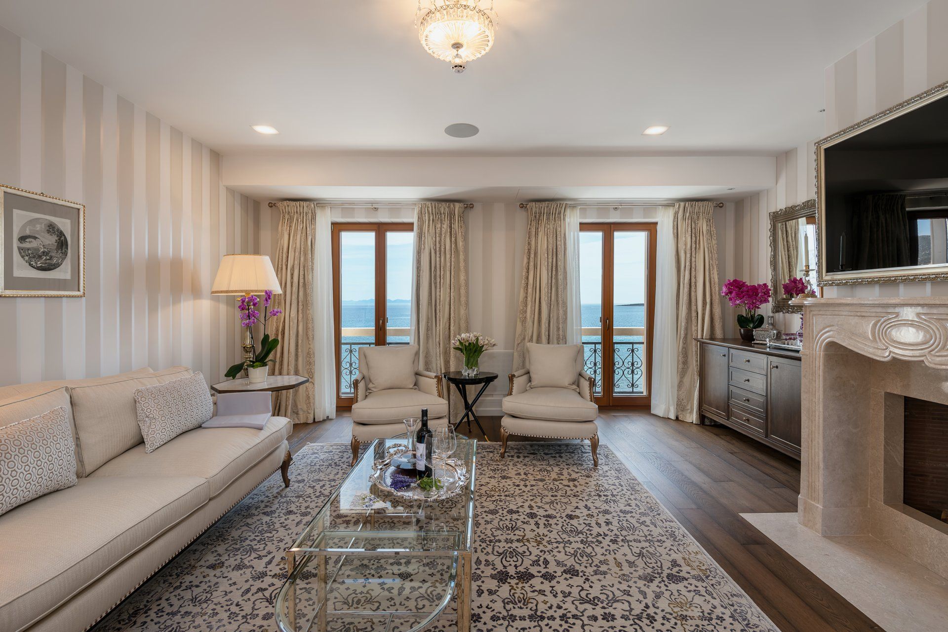 Suite 201: A Coastal Retreat in Bloom