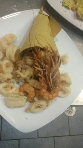 cono con frittura di pesce