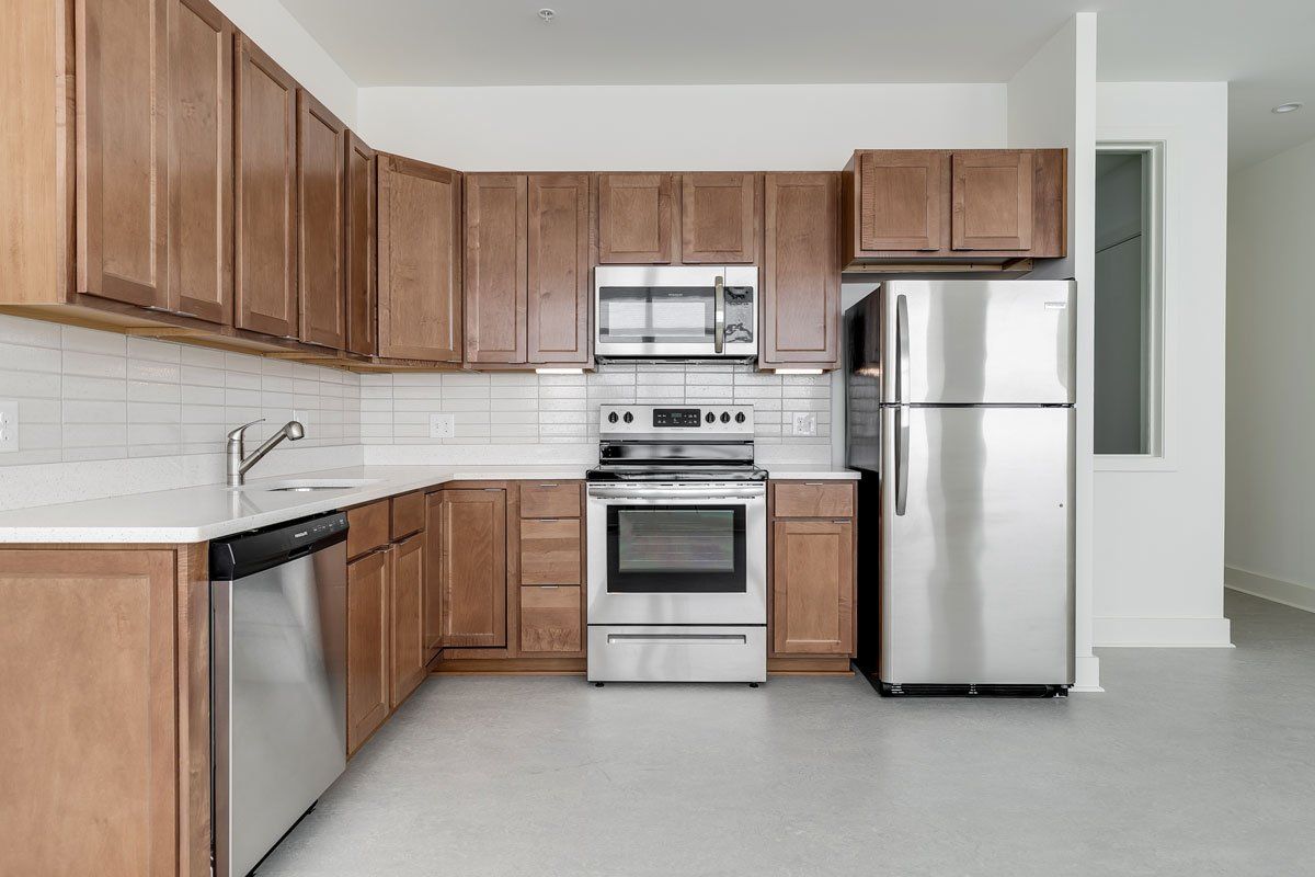 1004 Thompson Dining Area and Kitchen