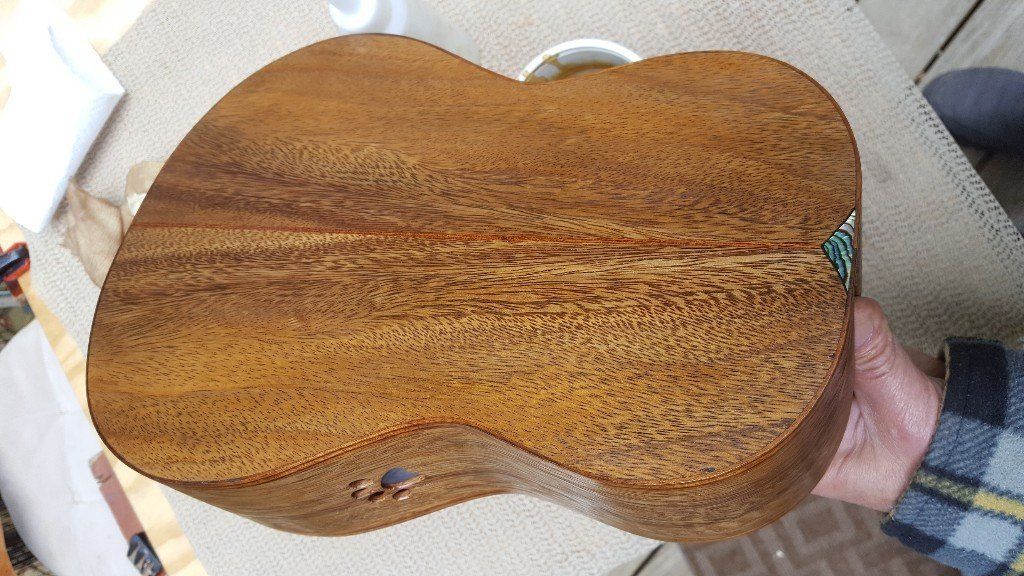 shellac ukulele