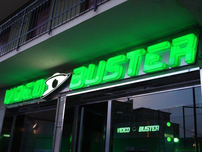 Insegna luminosa verde
