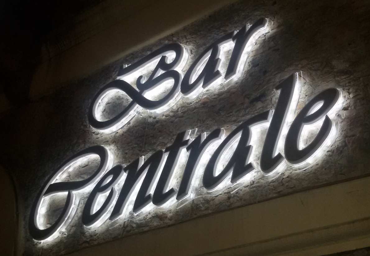 Insegna di un bar